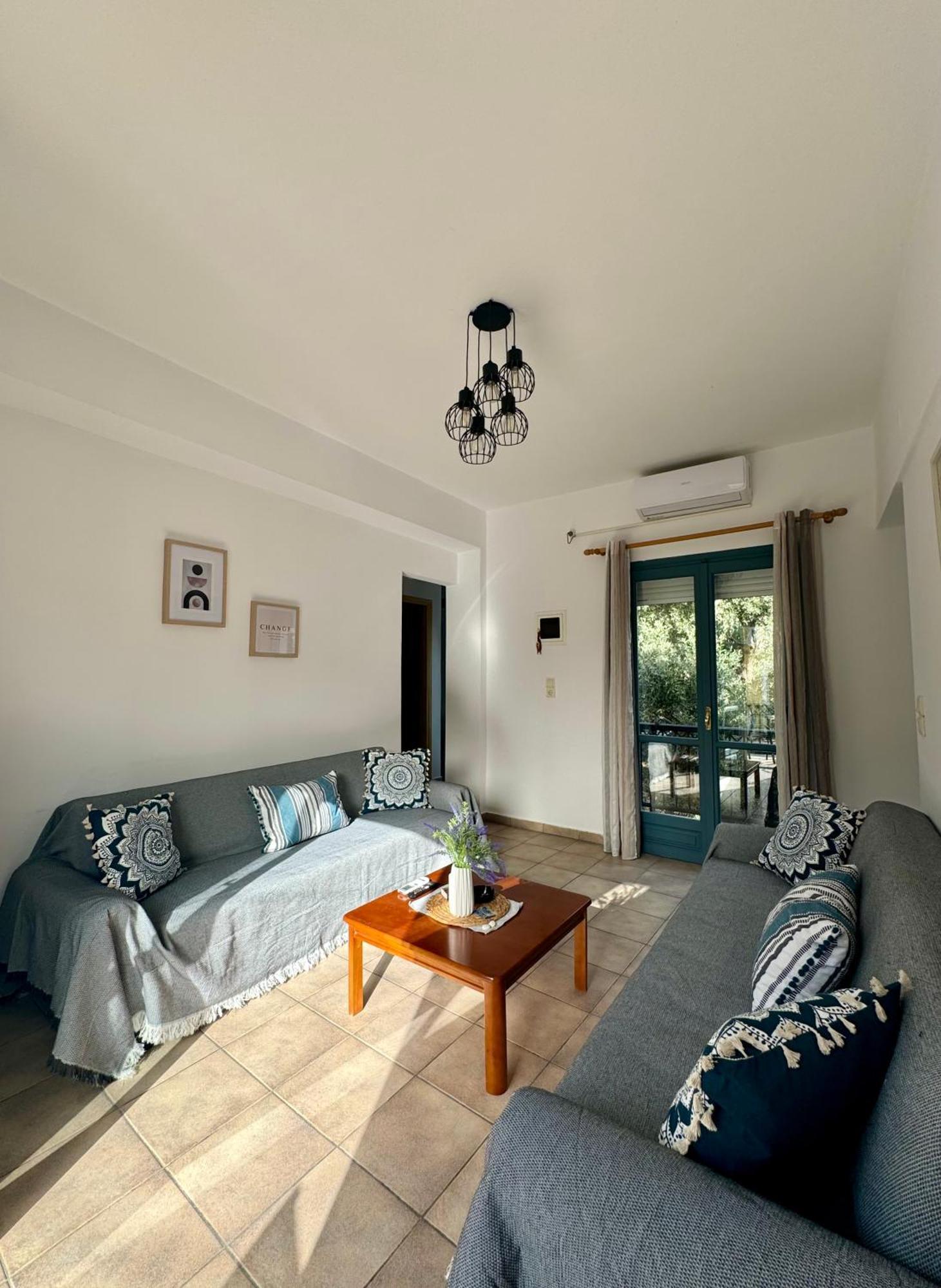 Melinda'S Cozy Apartments Plomari Exterior foto